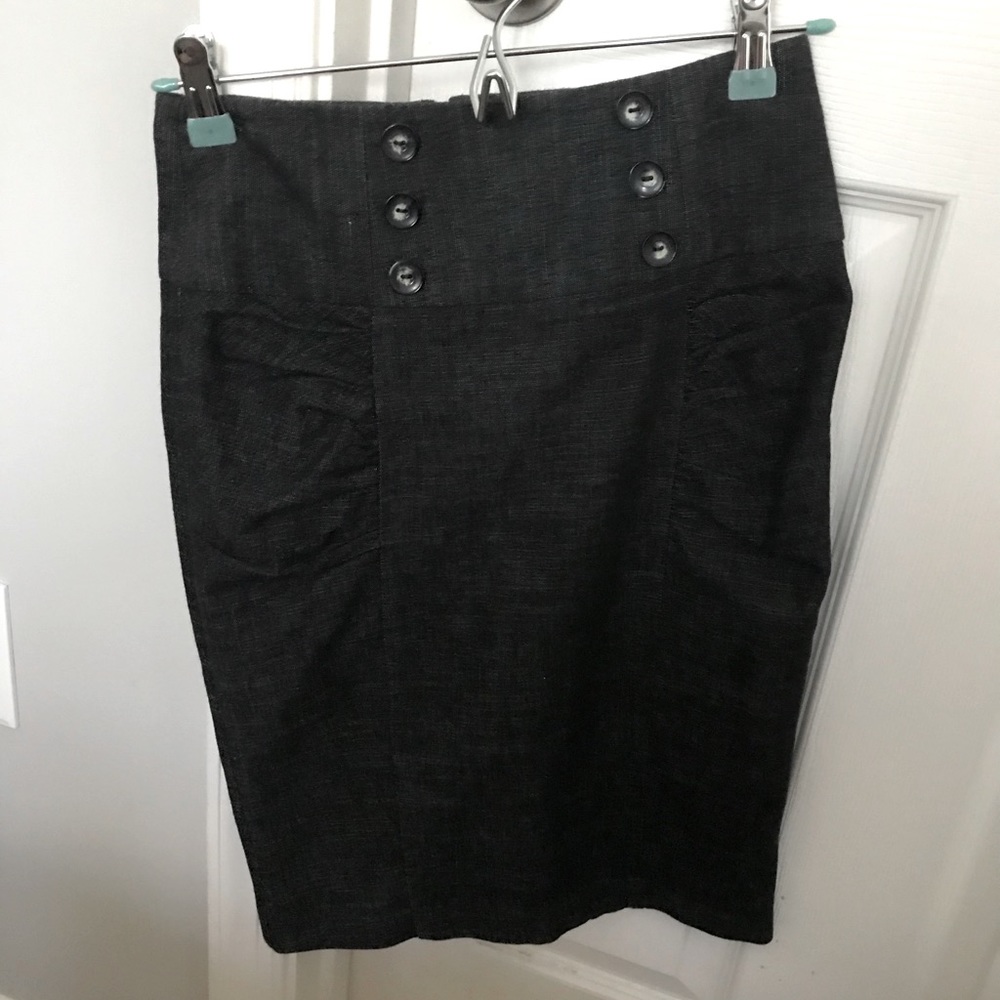 BCX brand charcoal pencil skirt 🤍🖤